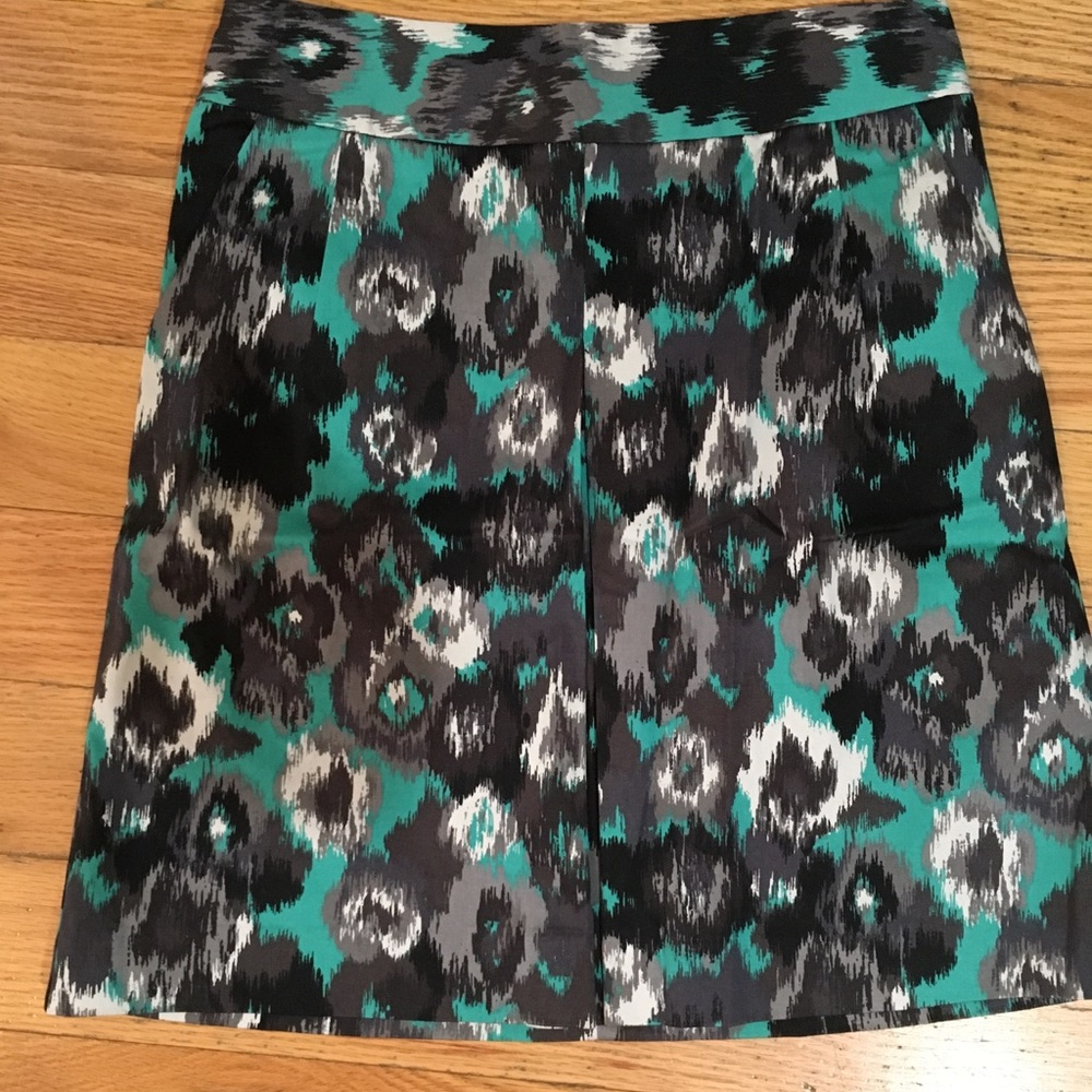 NWT Express Pencil Skirt Size 2 Black & Green/Blue